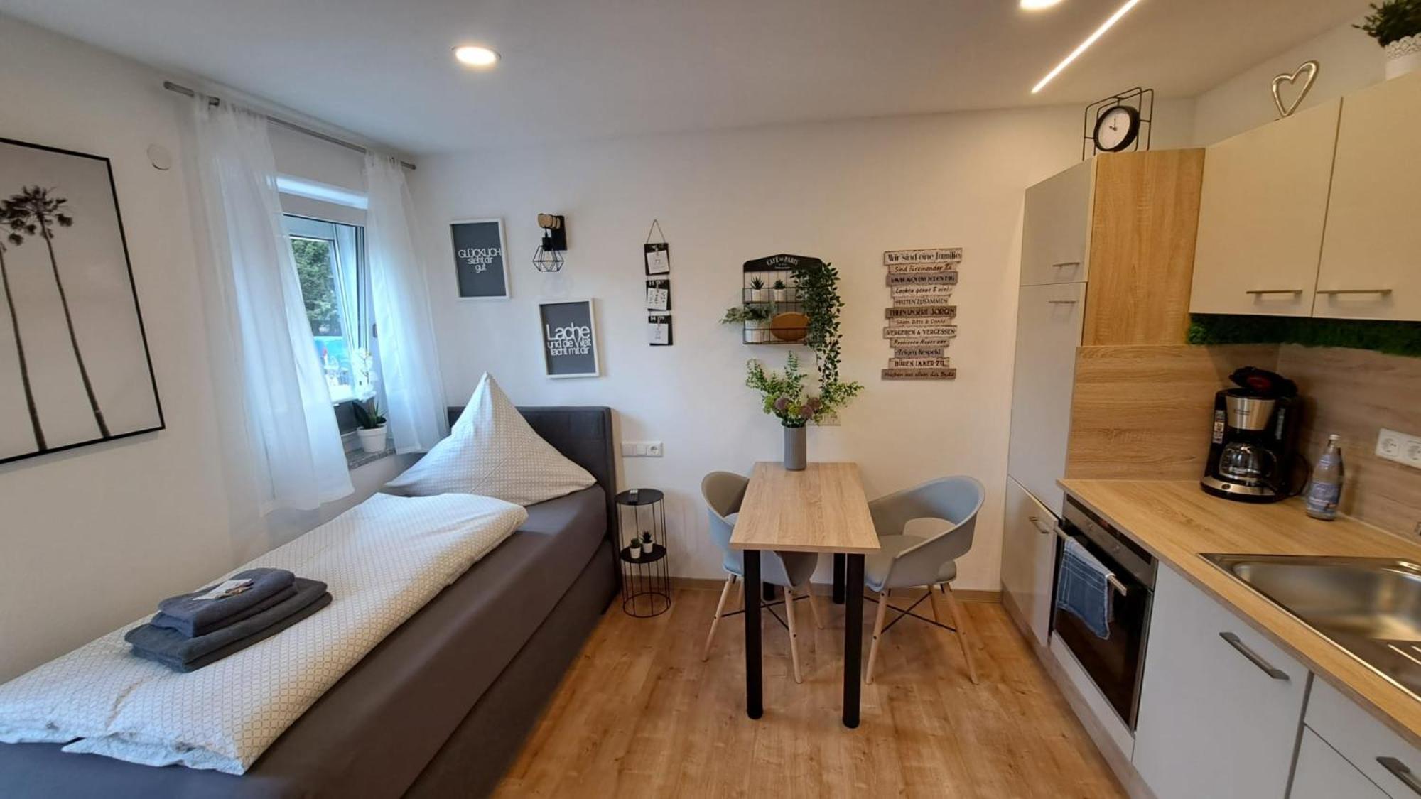 Appartment-Ferienwohnung Mit Kueche, Bad, Kostenlos Wlan, Modern Eingerichtet Roding Buitenkant foto
