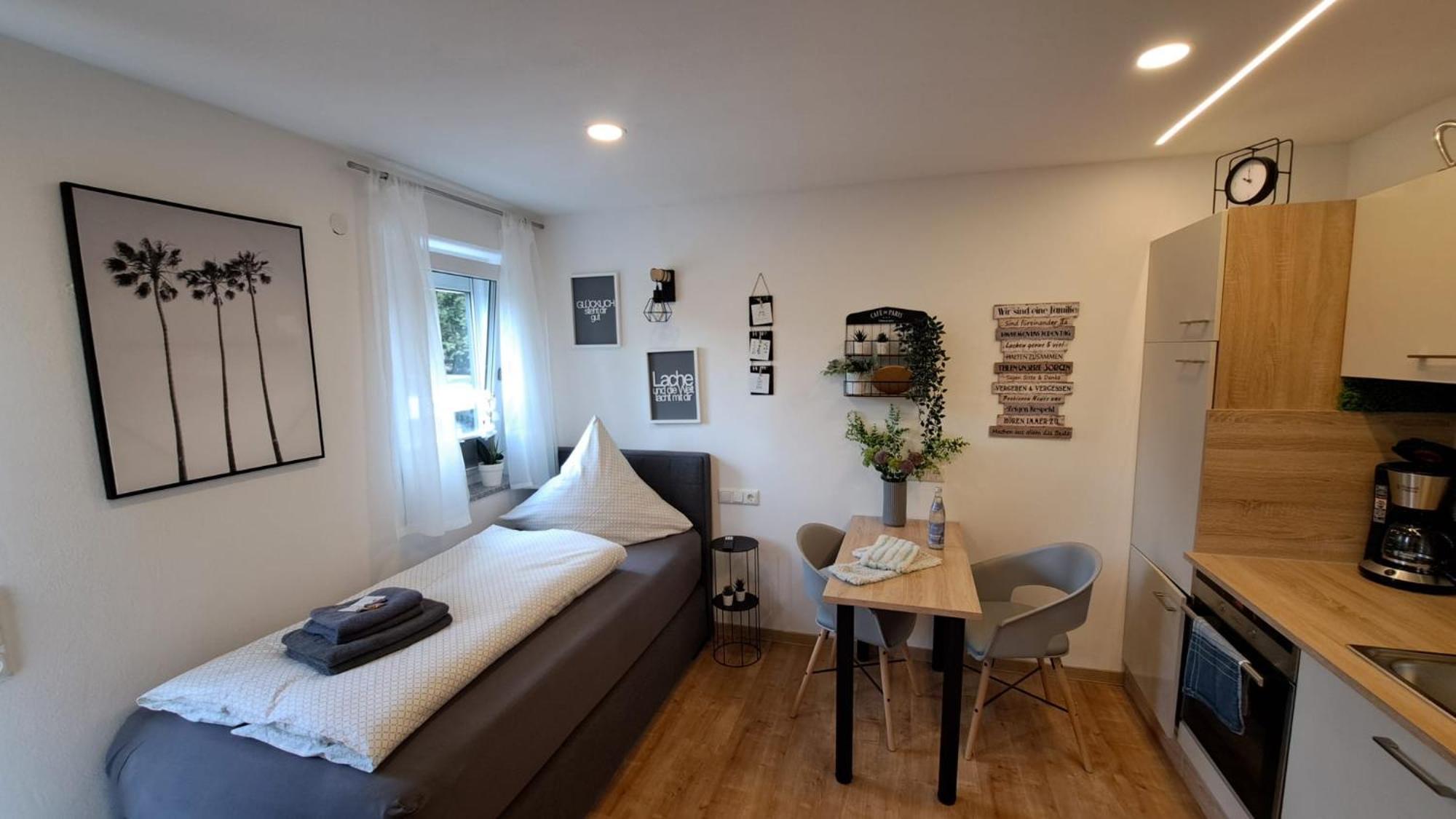 Appartment-Ferienwohnung Mit Kueche, Bad, Kostenlos Wlan, Modern Eingerichtet Roding Kamer foto